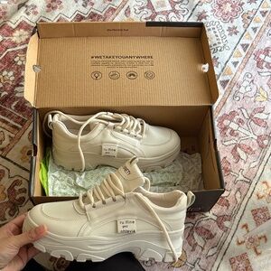 Amazon Cream Women's Sneakers